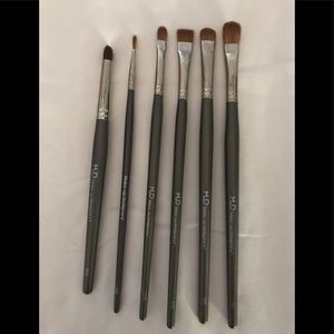 Set of MUD Brushes